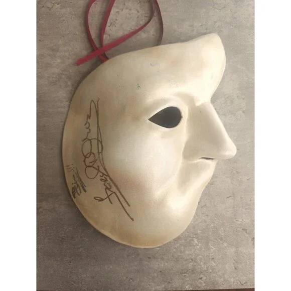 Vintage Broadway Phantom Of The Opera Mask 1988 SIGNED Franc D'Ambrosio W/ Box - Picture 2 of 12
